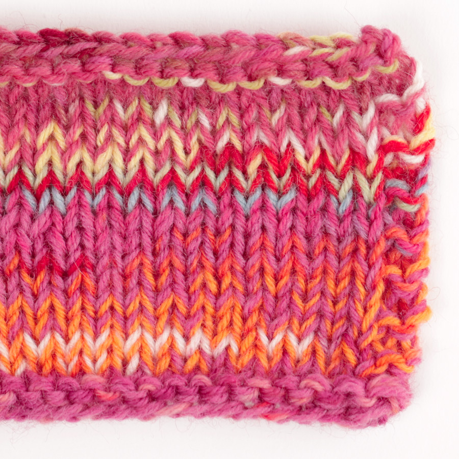 Yarn combinations skeins of DROPS Fabel 161, bleikur draumur 
											+ DROPS Fabel 310, sólsetur