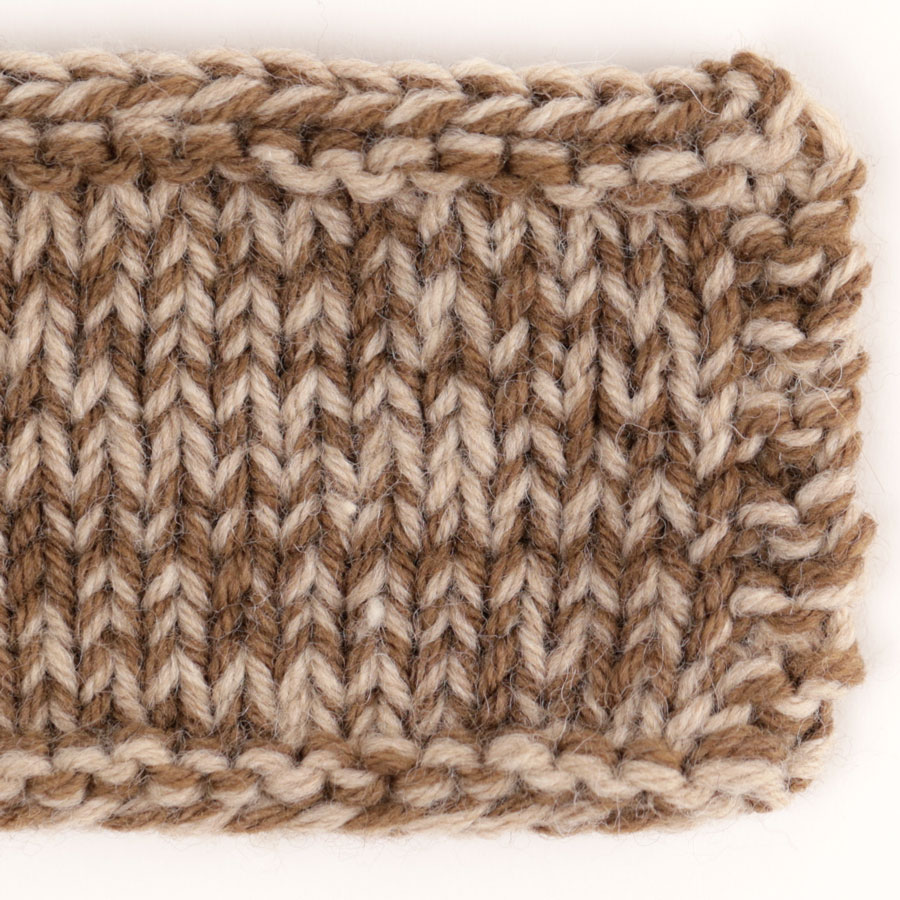 DROPS Garnkombinationer Fiesta 04, beige + DROPS Fiesta 08, kastanj