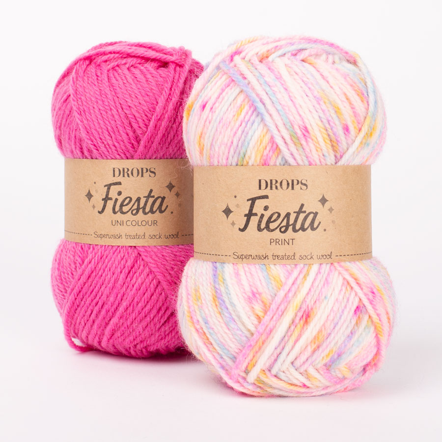 Yarn combinations skeins of DROPS Fiesta 11, cerise 
											+ DROPS Fiesta 14, regnbue strøssel