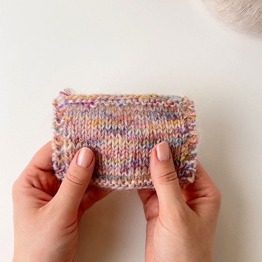 Yarn combination video thumbnail of DROPS Fiesta 22, conto de fadas + DROPS Kid-Silk 01, natural + DROPS Kid-Silk 56, marzipan