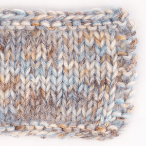 Yarn combinations skeins of DROPS Fiesta 36, gebirgsnebel 
														+ DROPS Kid-Silk 08, hell jeansblau + DROPS Kid-Silk 54, heller sand