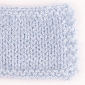 Yarn combinations skeins of DROPS Flora 14, ísblár 
														+ DROPS Kid-Silk 07, ljós himinblár