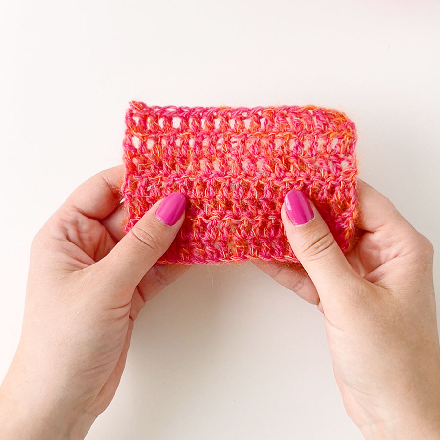 Yarn combination video thumbnail of DROPS Flora 28, magenta + DROPS Kid-Silk 49, electric orange