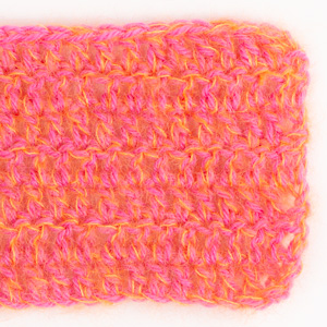 Swatch of Flora 28, magenta																	+ DROPS Kid-Silk 49, elektrisches orange