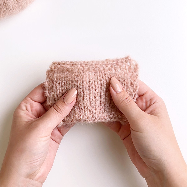 Yarn combination video thumbnail of DROPS Brushed Alpaca Silk 20, pink sand + DROPS Flora 30, desert rose