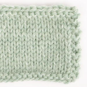 Yarn combinations skeins of DROPS Karisma 88, salvíugrænn 
														+ DROPS Kid-Silk 47, pistasíuís