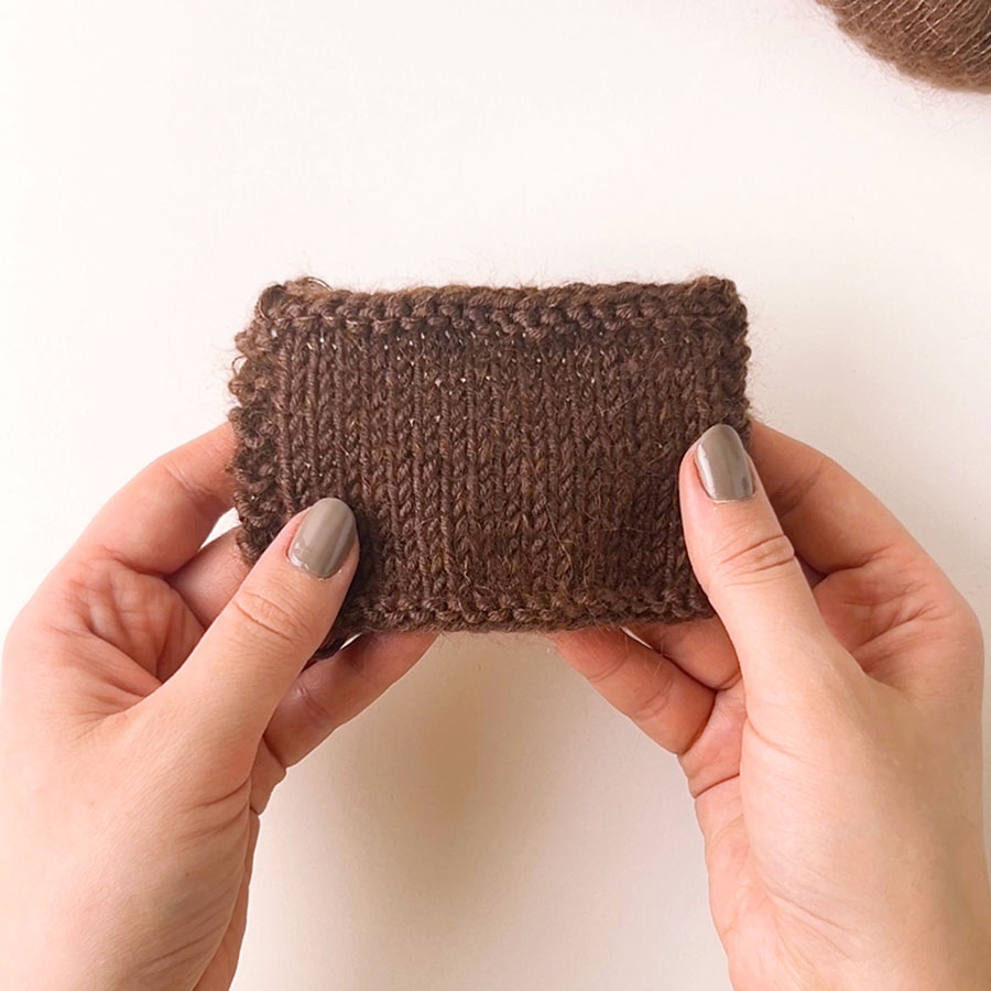 Yarn combination video thumbnail of DROPS Kid-Silk 35, suklaa + DROPS Merino Extra Fine 49, suklaa