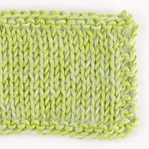 Yarn combinations skeins of DROPS Kid-Silk 47, pistasíuís 
														+ DROPS Muskat 53, eplagrænn