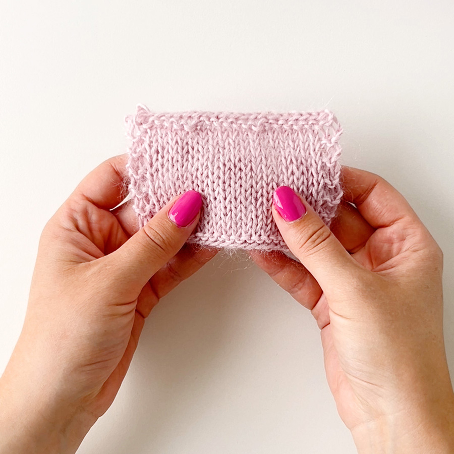 Yarn combination video thumbnail of DROPS Kid-Silk 63, powder pink + DROPS Safran 77, light rose