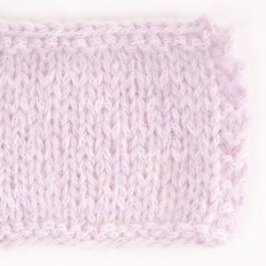 Yarn combinations skeins of DROPS Kid-Silk 63, púðurbleikur 
														+ DROPS Sky 28, sæt orkidé