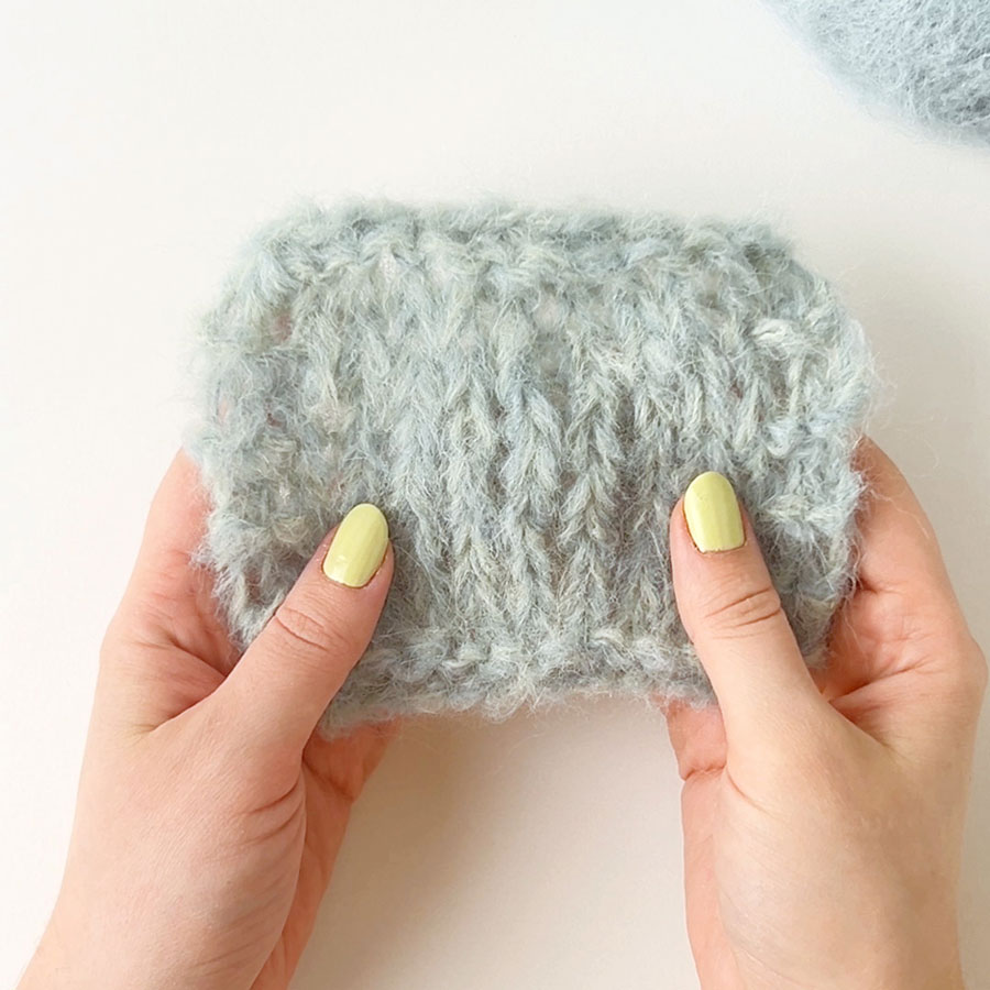 Yarn combination video thumbnail of DROPS Melody 09, light sea green + DROPS Melody 26, pistachio ice cream