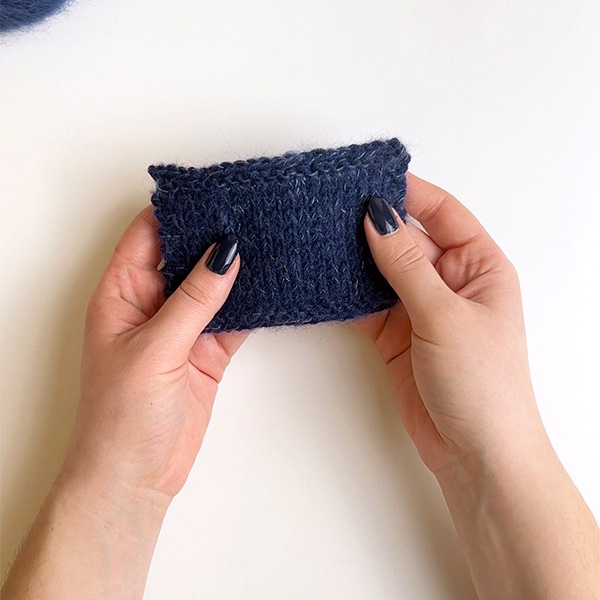 Yarn combination video thumbnail of DROPS Kid-Silk 28, navy blue + DROPS Merino Extra Fine 27, navy blue