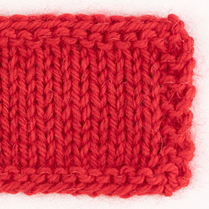 Swatch of DROPS Kid-Silk 14, vermelho 
														+ DROPS Nepal 3620, vermelho