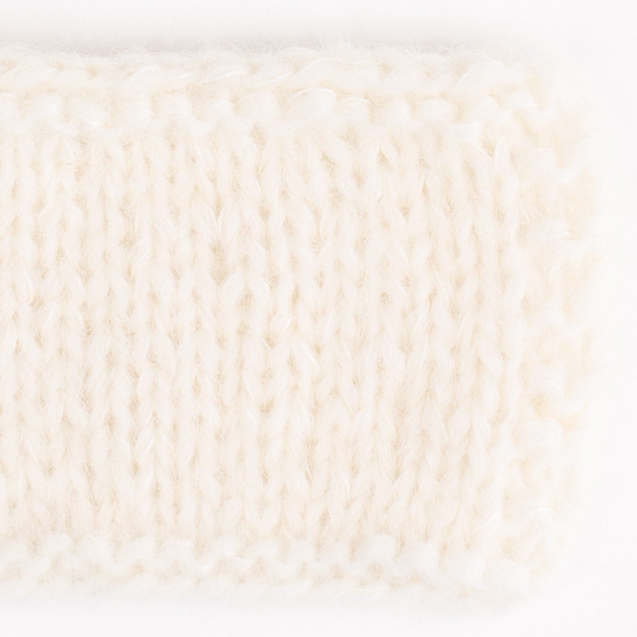 Yarn combinations of Air 01, naturaalvalge + DROPS Kid-Silk 01, naturaalvalge