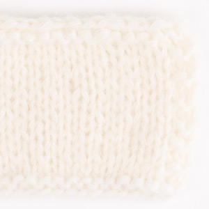 Swatch of Air 01, naturaalvalge																	+ DROPS Kid-Silk 01, naturaalvalge