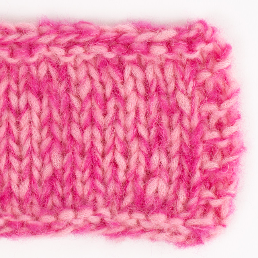 Yarn combinations of Air 53, jordbæris + DROPS Brushed Alpaca Silk 18, cerise