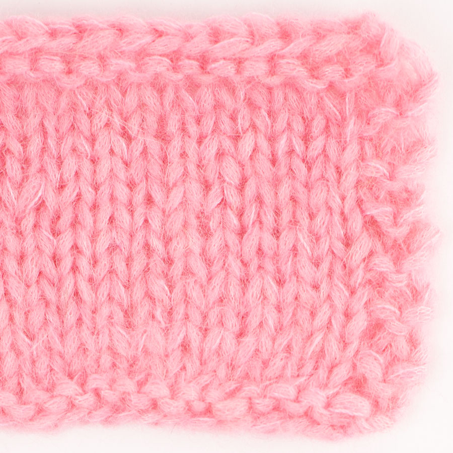 Swatch of DROPS Air 53, strawberry ice cream 
											+ DROPS Kid-Silk 62, strawberry ice cream