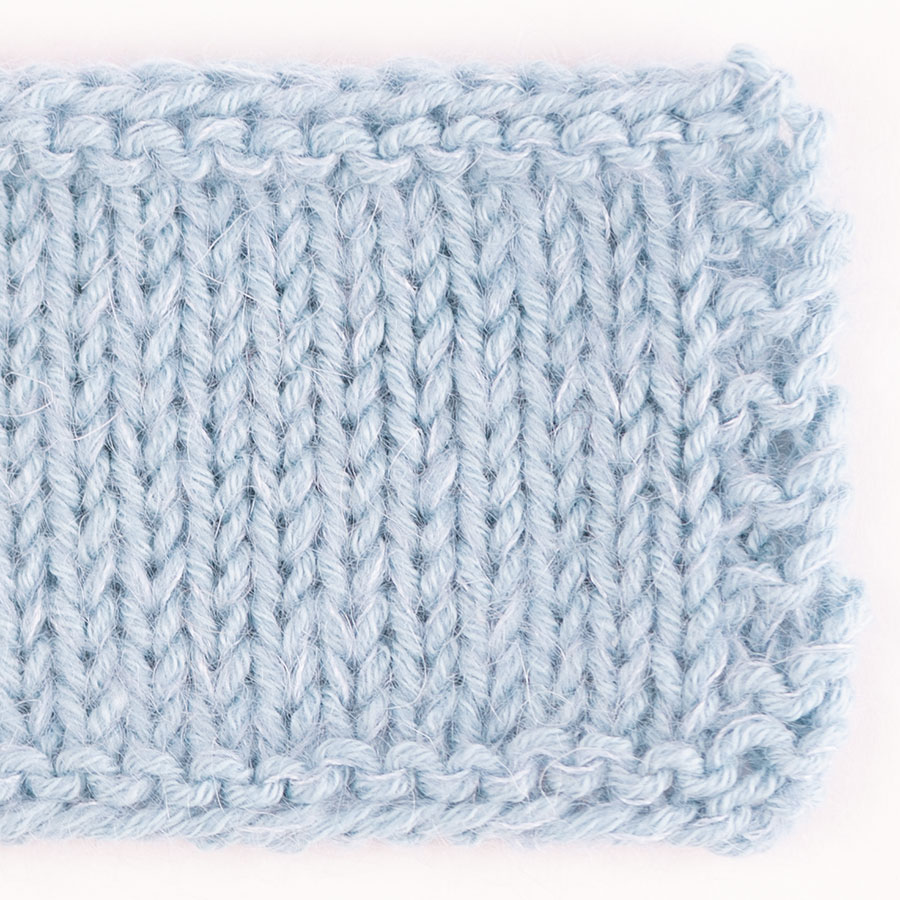 Yarn combinations of Cotton Merino 09, isblå + DROPS Kid-Silk 07, lys himmelblå
