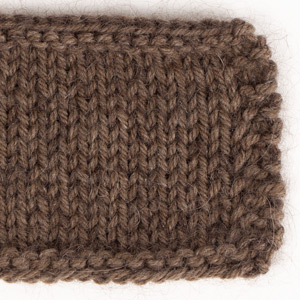 Swatch of Daisy 14, brun																	+ DROPS Kid-Silk 15, mørkebrun