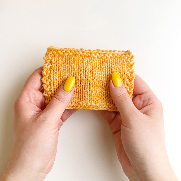 Yarn combination video thumbnail of DROPS Safran 10, vaniljecreme + DROPS Safran 11, solskin