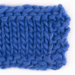 Yarn combinations skeins of DROPS Kid-Silk 21, kóbaltblár 
														+ DROPS Snow 104, kobaltblár