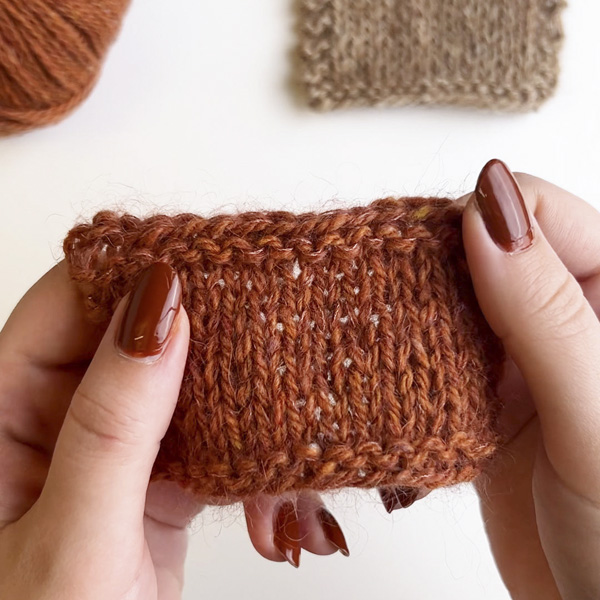 Yarn combination video thumbnail of DROPS Kid-Silk 33, rust + DROPS Soft Tweed 18, carrot cake