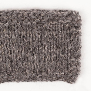 Swatch of DROPS Kid-Silk 12, beige 
														+ DROPS Soft Tweed 08, peppercorn